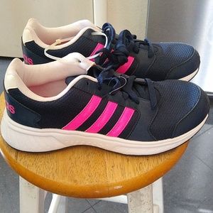 New Adidas Neo Star sneakers